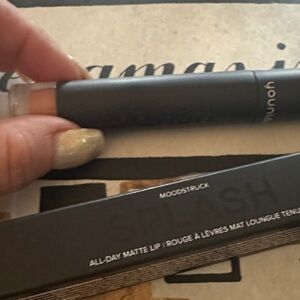 Younique Moodstruck Splash Matte Lipstick - Deep peach color